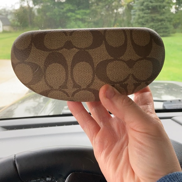 Coach sunglasses - Picture 5 of 6